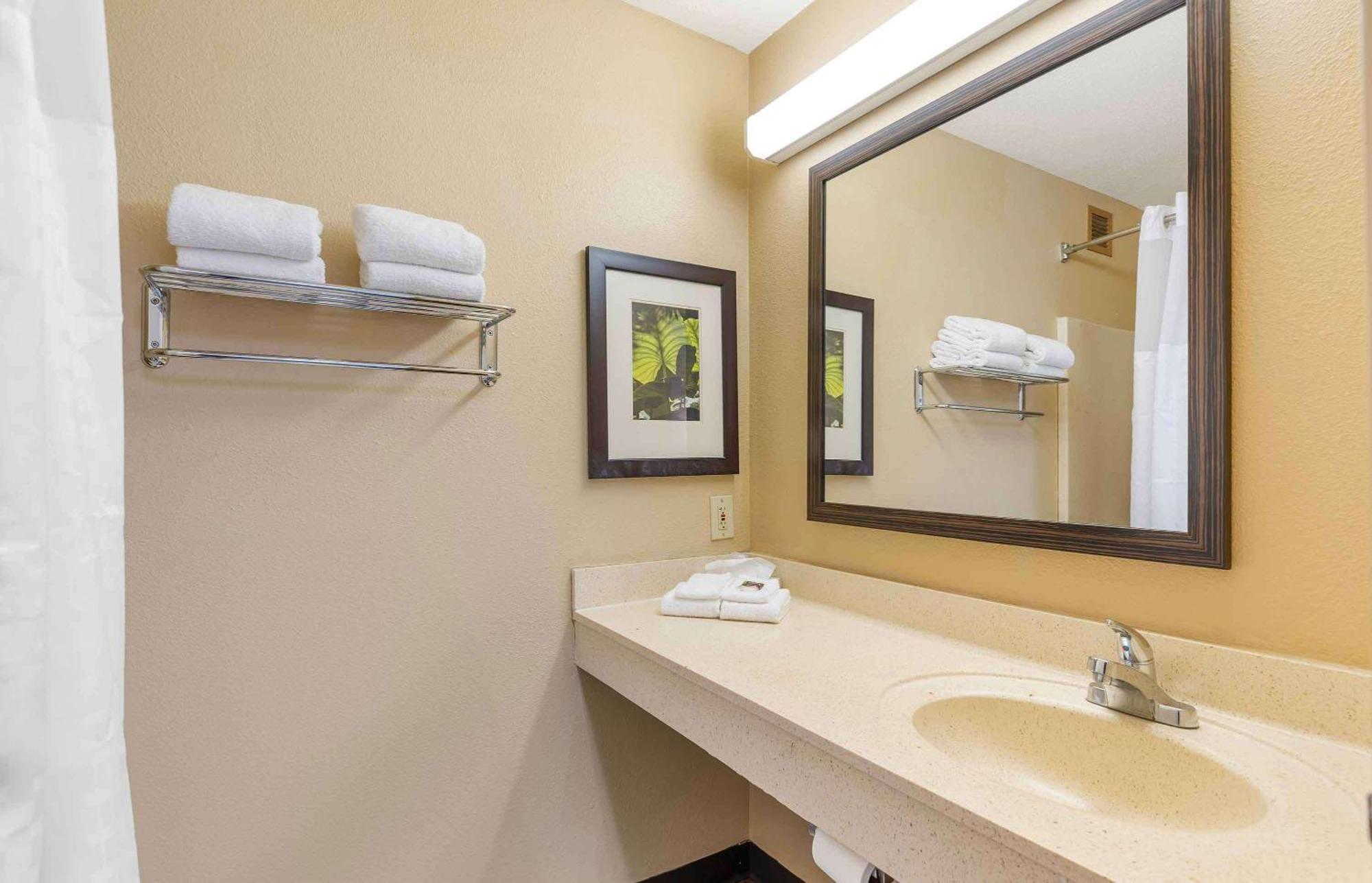 Extended Stay America Suites - St Louis - Westport - E Lackland Rd Maryland Heights Zewnętrze zdjęcie