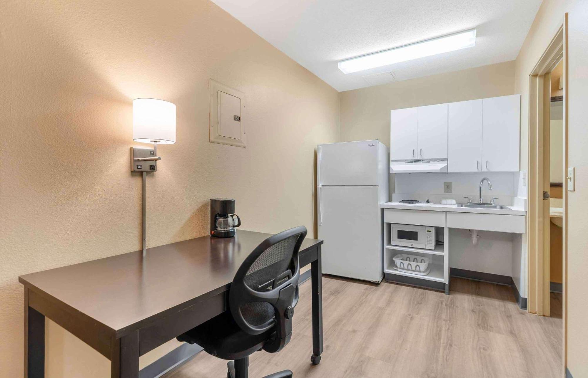 Extended Stay America Suites - St Louis - Westport - E Lackland Rd Maryland Heights Zewnętrze zdjęcie